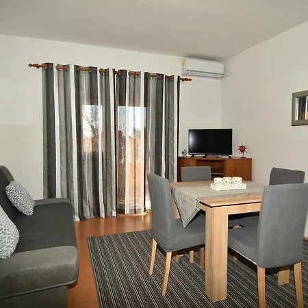 Apartment Nina *