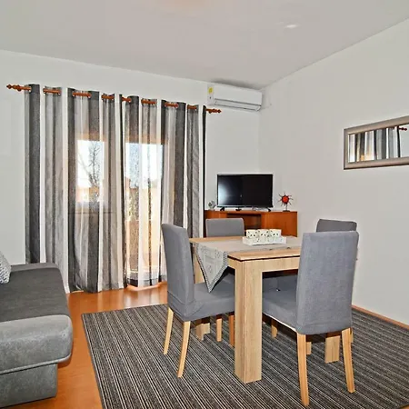 Apartment Nina