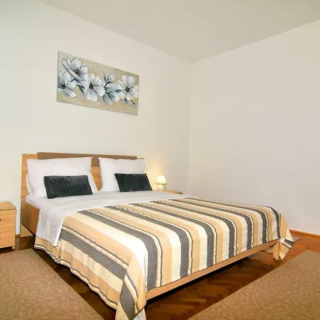 Nina Apartment